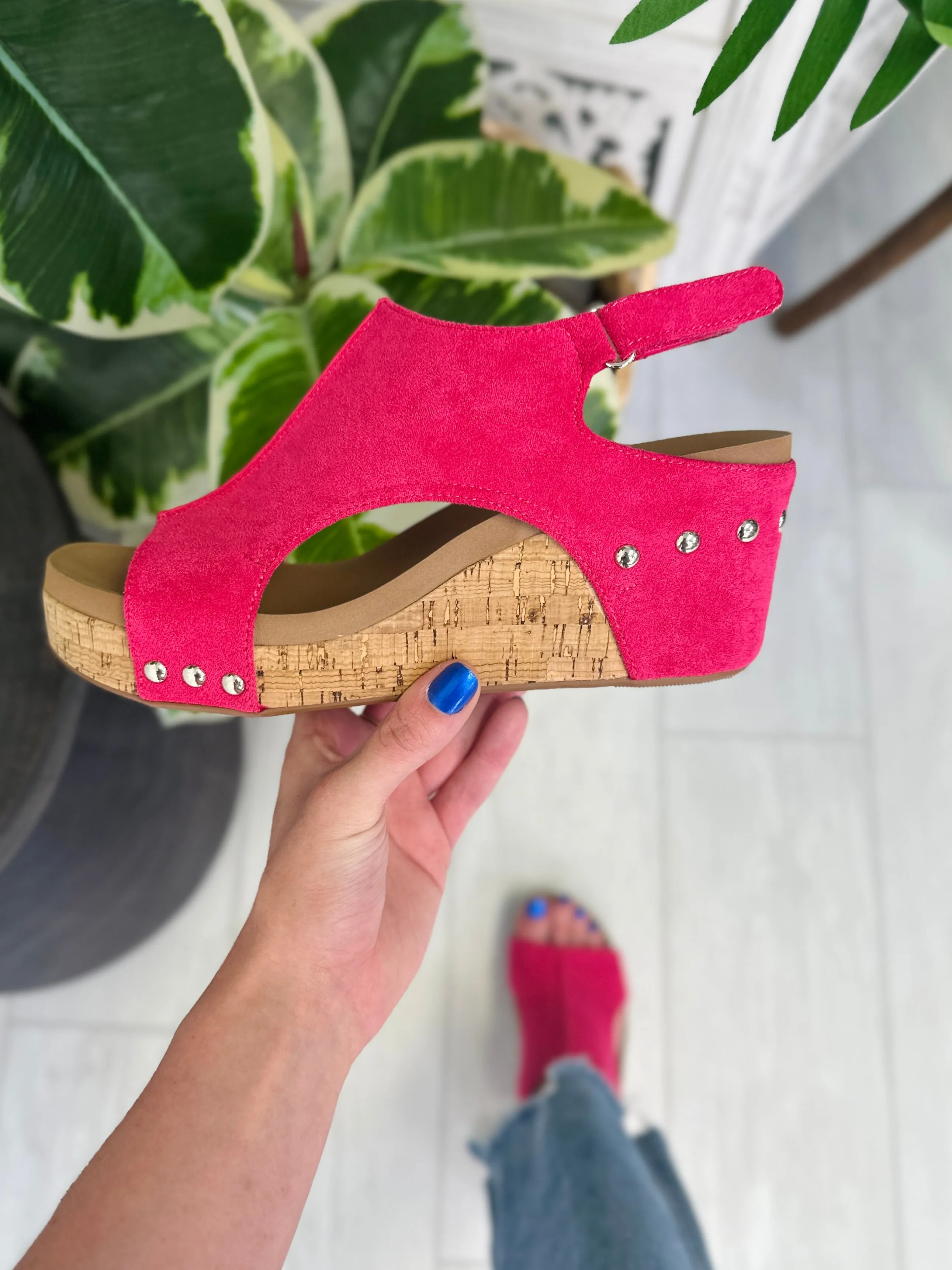 Dare To Be Bold Wedges In Fuchsia