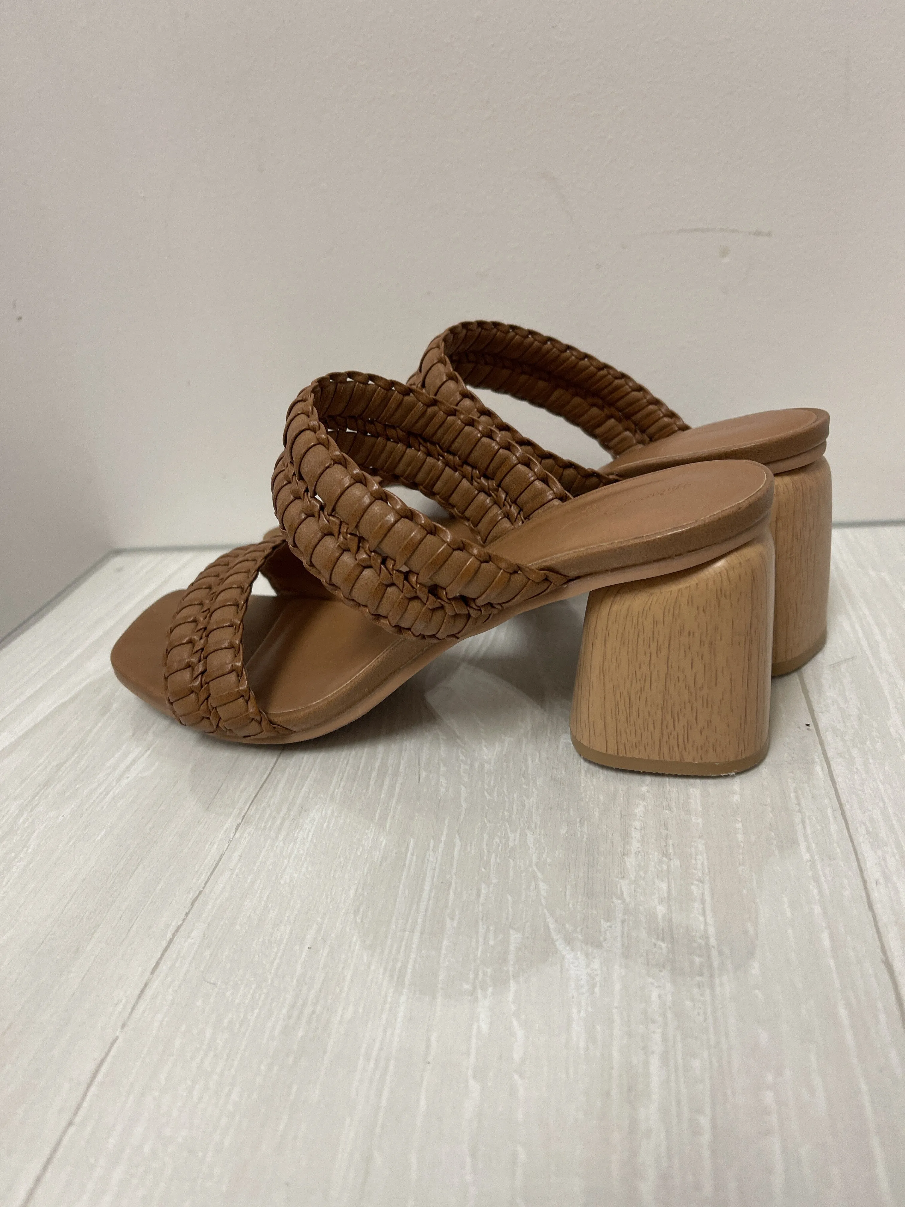 Sandals Heels Block By Universal Thread  Size: 8.5